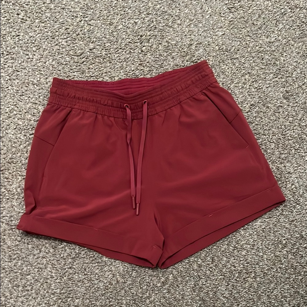 Lululemon spring break away shorts. 4